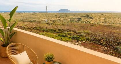 'Parque Natural Ocean View' with Sea View, Shared Pool and Wi-Fi