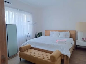 1 slaapkamer, een strijkplank/strijkijzer, wifi