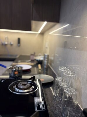 Private kitchen - Aashiyana Apartments. (New Delhi)