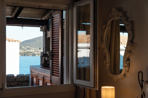 Apartment, 2 Bedrooms, Sea View | Bathroom