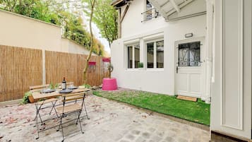 Apartemen | Tempat makan outdoor