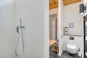 Shower, hair dryer, towels - Domaine de Roque Haute (Portiragnes)
