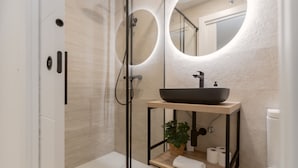 Unclassified image, 2 of 19, button - Txapitela Rooms - Perfect for 3 (Pamplona)