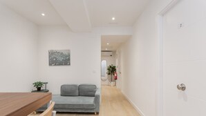 Unclassified image, 4 of 19, button - Txapitela Rooms - Perfect for 3 (Pamplona)