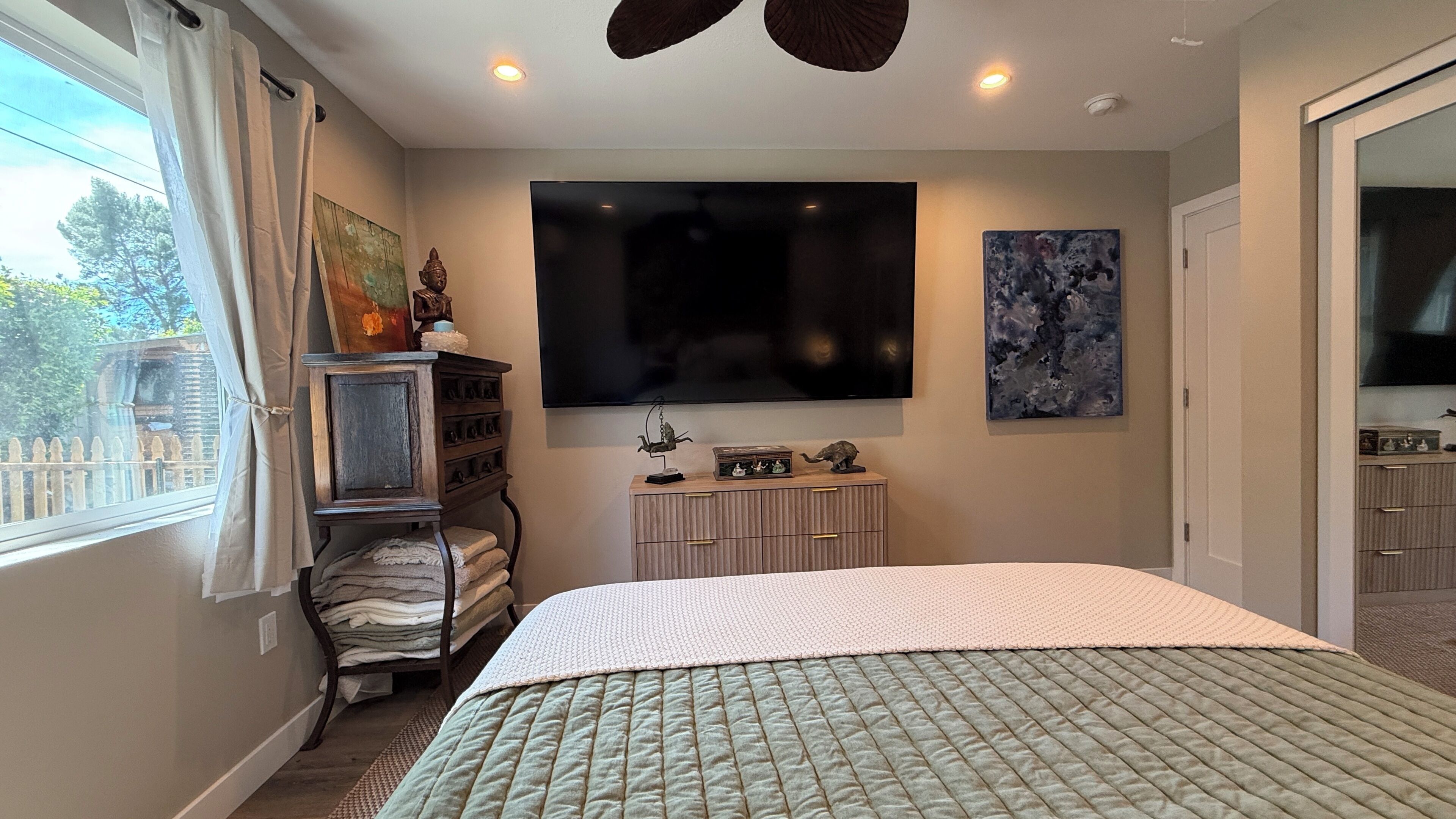 1 chambre, bureau, accès au Wi-Fi (inclus), literie fournie