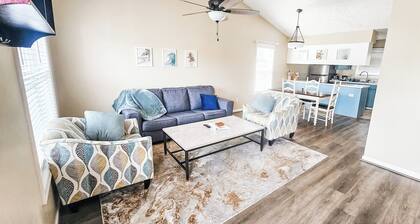 Charming & Beachy Family-Friendly 3-bedroom home in Wilmington, NC