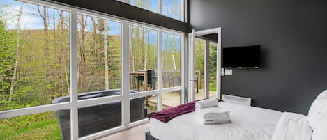 Villa (2 Bedrooms) | Iron/ironing board, WiFi (free), bed sheets