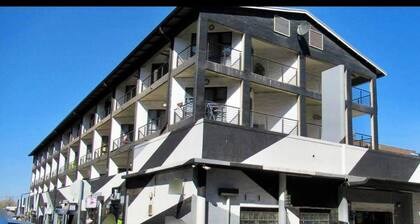 Room-diamonds Apartment 212