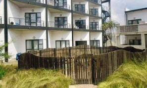 Room, 1 Bedroom, Balcony | Exterior - Room-diamonds Apartment 212 (Johannesburg)