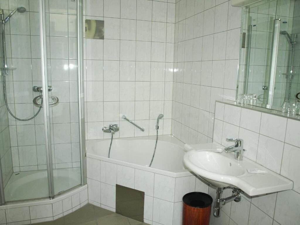 Free toiletries, hair dryer, towels, soap
