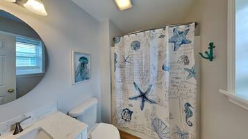 Studio (3 Bedrooms) | Property amenity