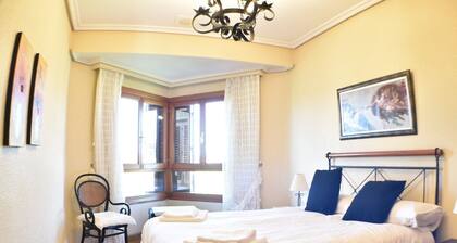 Quiet, fully furnished house with a pool, barbecue, and large garden