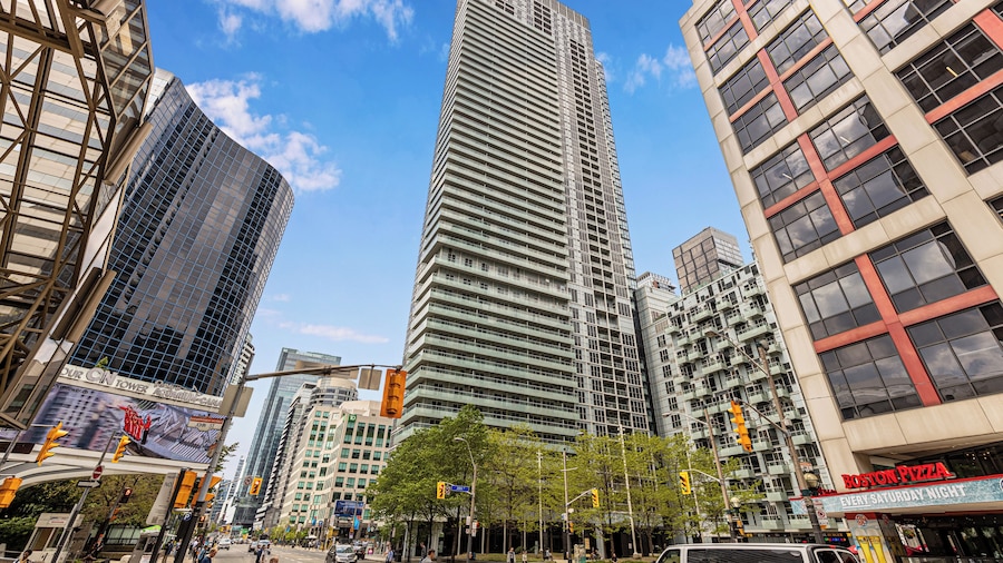 The Summit - Downtown Toronto