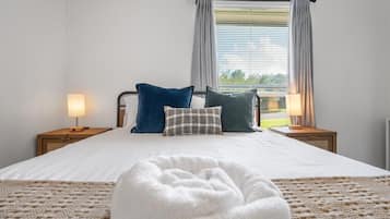 3 chambres, fer et planche Ă repasser, Wi-Fi, draps fournis