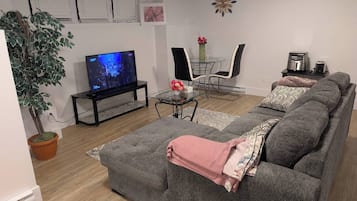 House, 1 Bedroom | Living area