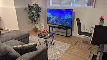 House, 1 Bedroom | Living room