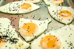 Alimentos y bebidas