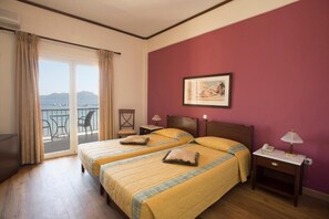 Camera Comfort con 2 letti singoli, vista mare | Una cassaforte in camera, tende oscuranti, Wi-Fi gratuito