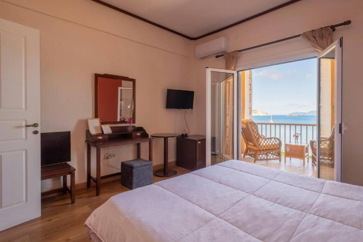 Comfort Twin Room, Sea View | In-room safe, blackout drapes, free WiFi
