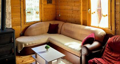 Cabin Varde | 2-bedroom cabin in charming Žabljak