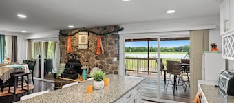 Spacious 3-bedroom house in serene Martins Beach, minutes from Philadelphia!