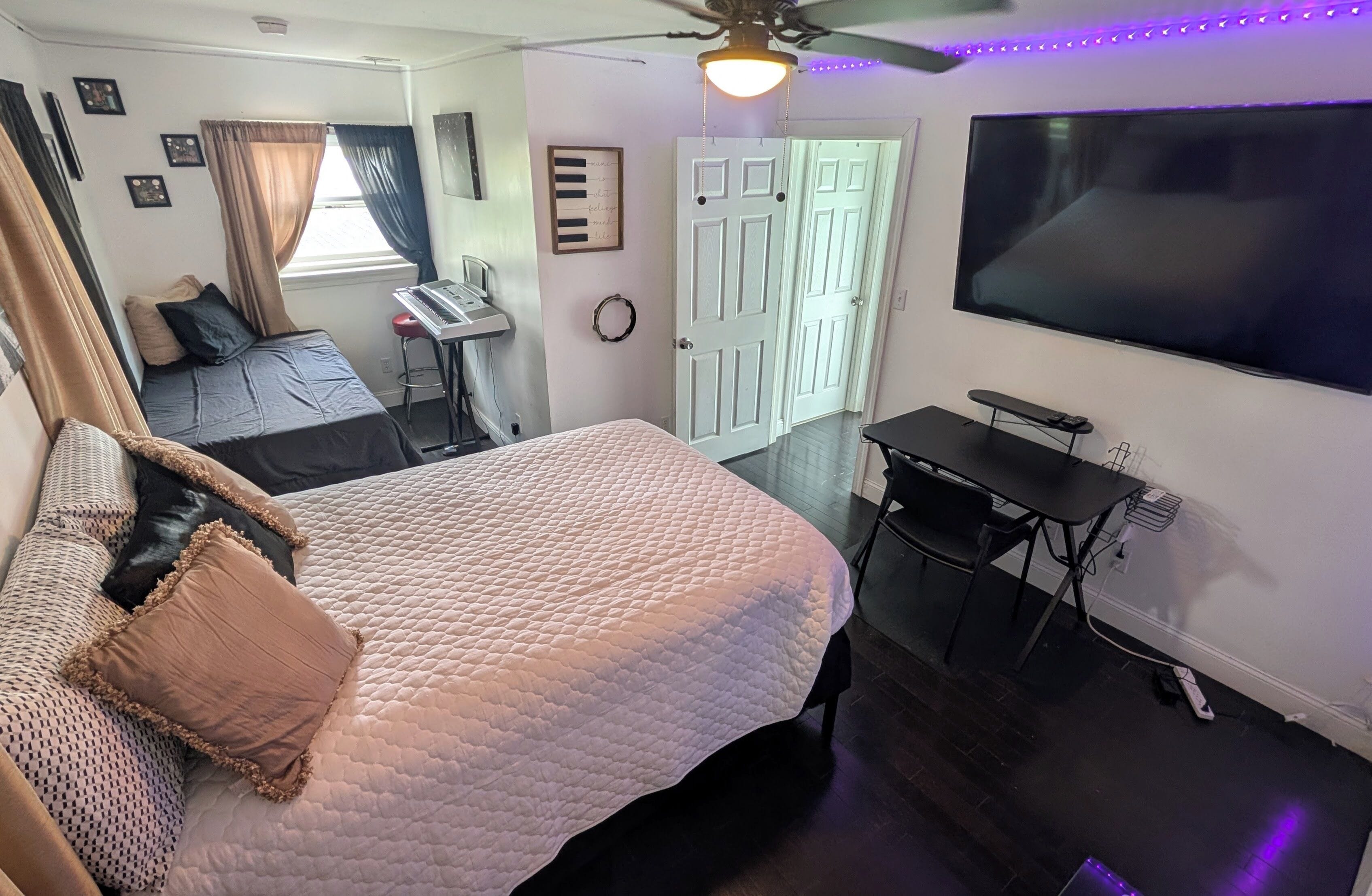 3 bedrooms, iron/ironing board, WiFi, bed sheets
