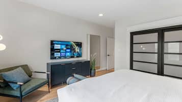 Iron/ironing board, travel cot, WiFi, bed sheets