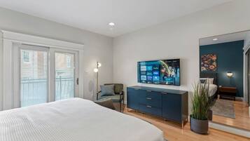 Iron/ironing board, travel cot, WiFi, bed sheets