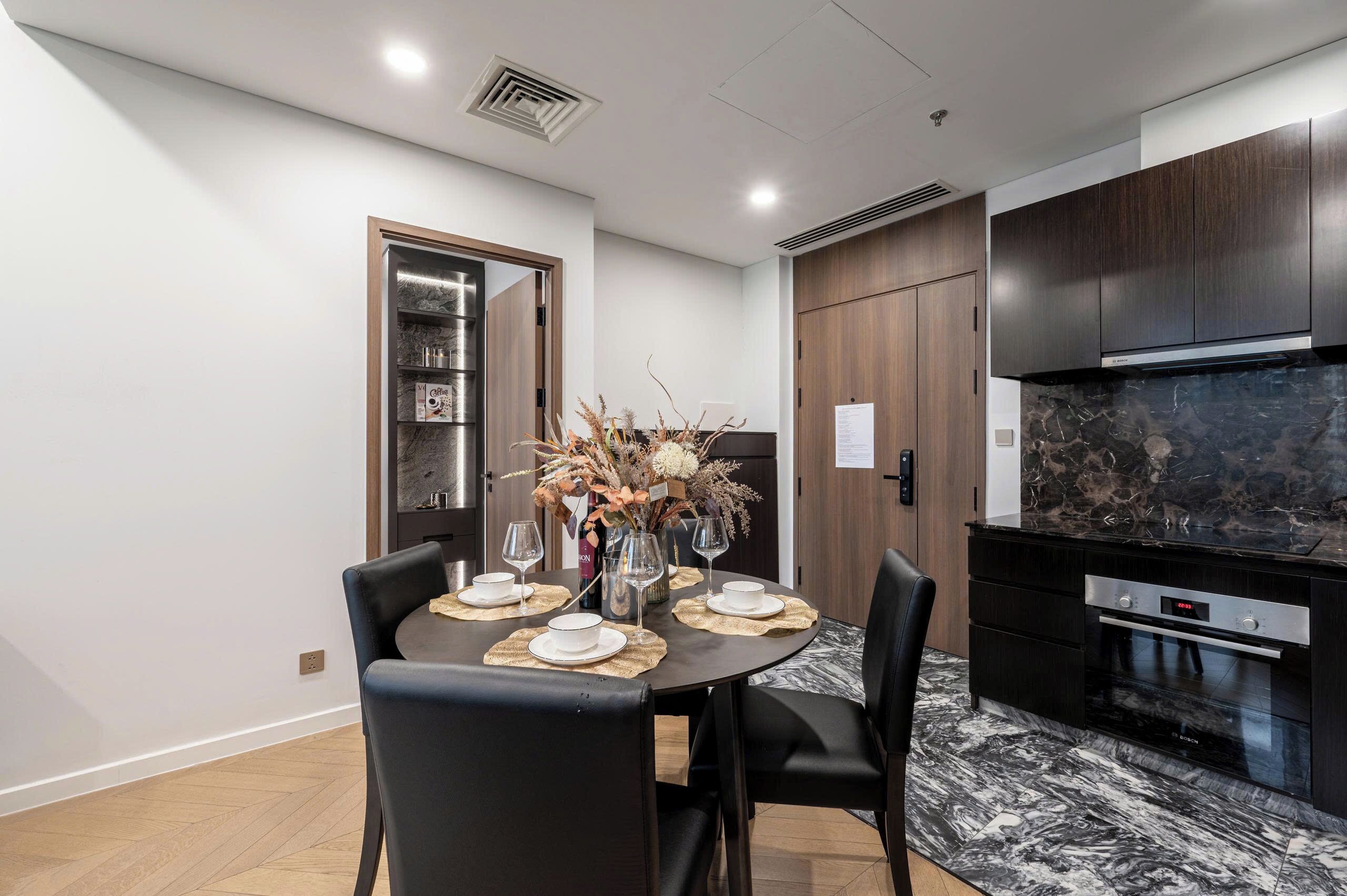 Apartment, City View | Dining