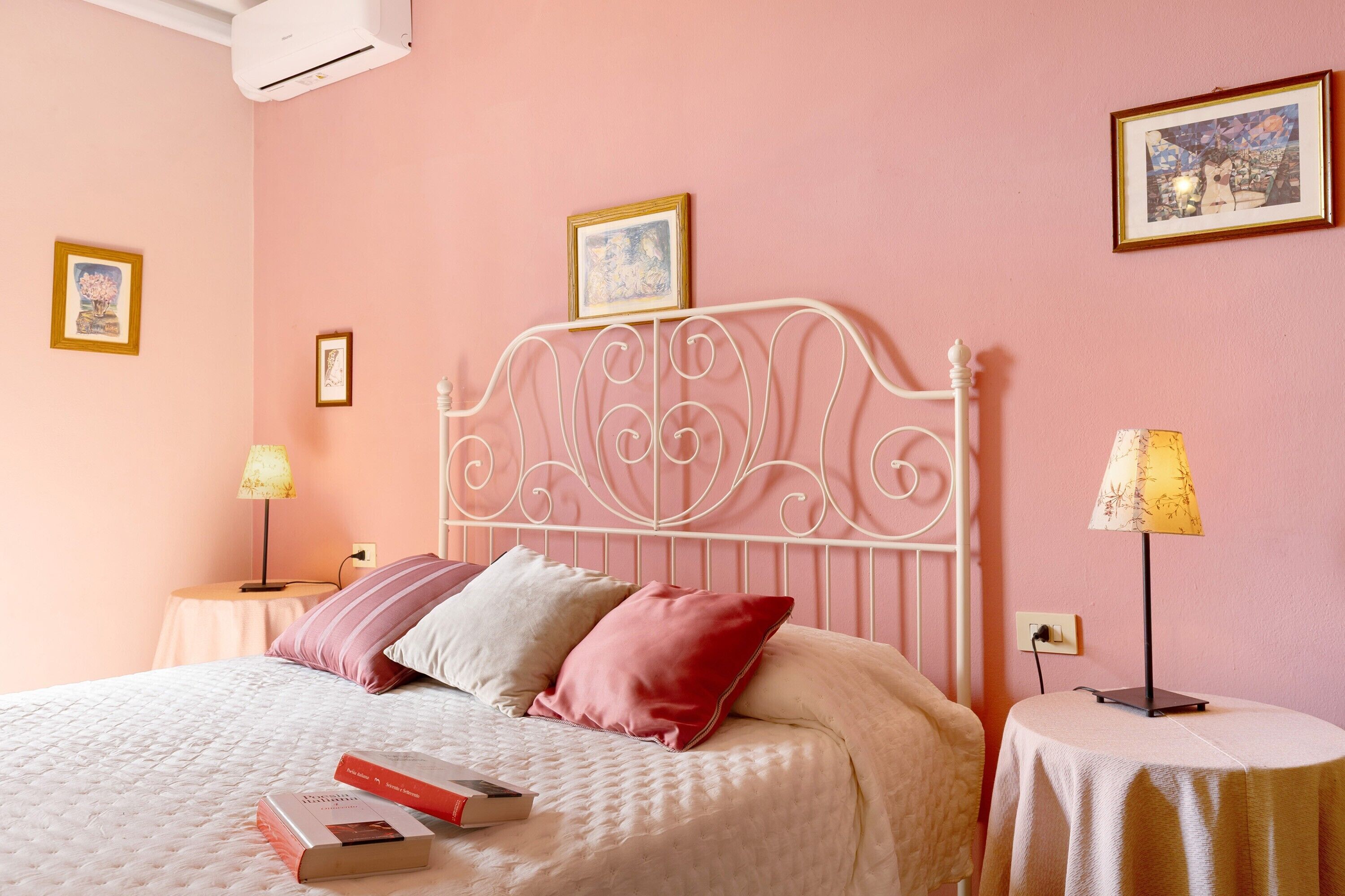 4 Schlafzimmer, Bügeleisen/Bügelbrett, WLAN, Bettwäsche