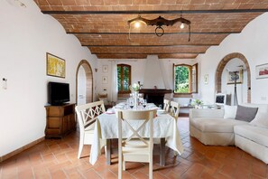 Dining - Villa Cielo Toscano in San Miniato with Exclusive Pool (San Miniato)