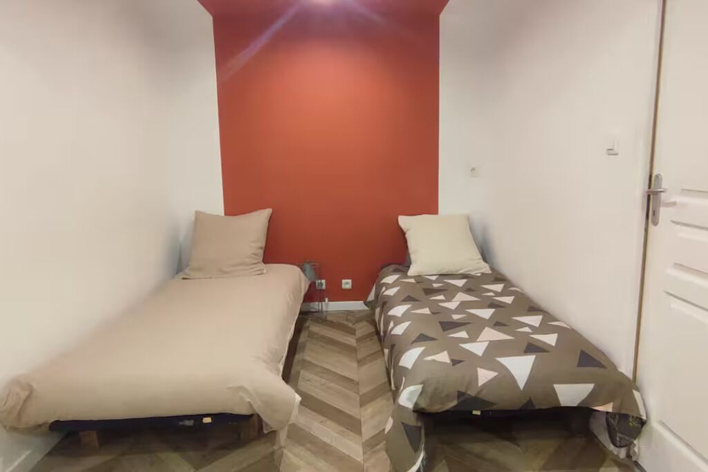 1 bedroom, WiFi, bed sheets