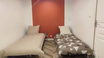 1 bedroom, WiFi, bed sheets