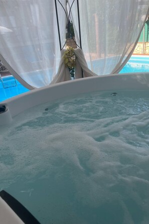 House - Euthalia zwischen Ätna und Taormina mit Pool und Jacuzzi by Interhome (Riposto)
