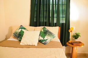 Room - El Cabrero Apto:  AC+WiFi+Kitchen+Terrace @David (David)