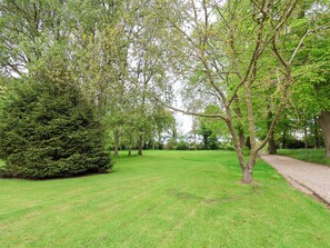 Property grounds - The Gardener's Cottage, Low Hall (Scarborough)