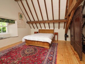 1 bedroom, individually decorated, individually furnished - The Gardener's Cottage, Low Hall (Scarborough)