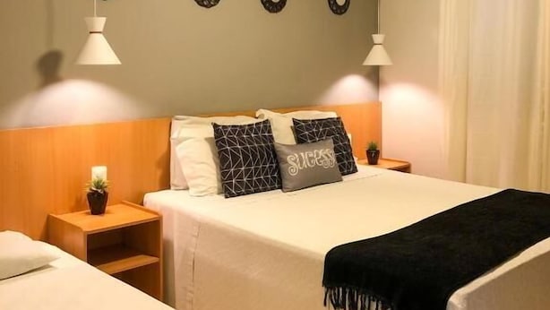 Family Room, Balcony, Pool View | Langsir/tirai gelap terus, Wi-fi percuma 
