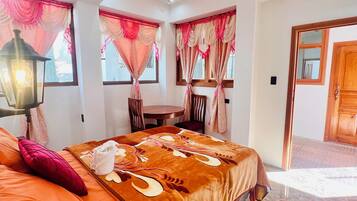 Double Room, Private Bathroom, City View | Desk, laptop workspace, free WiFi