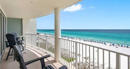 Long Beach Tower 1-605 1-Bedroom Condo With Seasonal Beach Chairs with Umbrella