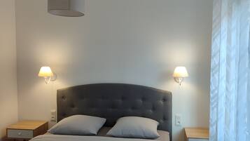 2 slaapkamers, een strijkplank/strijkijzer, wifi, beddengoed