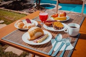 Tempat makan outdoor