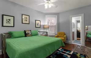 2 bedrooms, desk, iron/ironing board, free WiFi