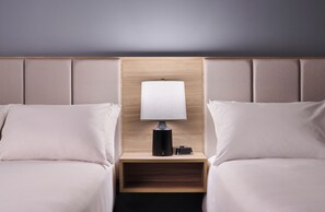 Studio Suite, Roll-in Shower (2 Queen Beds With Sofabed Accessible) | Free WiFi