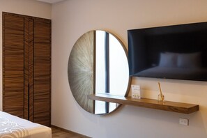 Familien-Doppelzimmer, Gartenblick | Zimmersafe, Bügeleisen/Bügelbrett