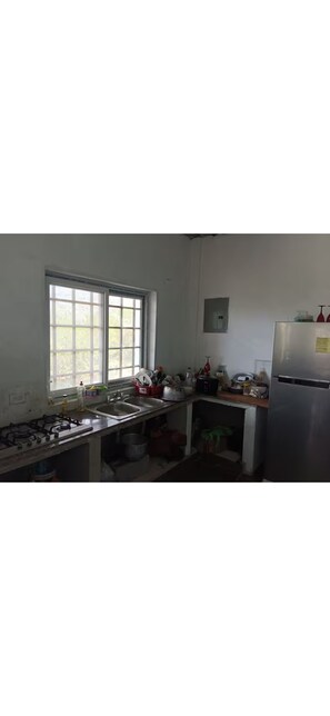 Private kitchen - Charming 2-bedroom house in beautiful Chicá perfect for relaxing getaway (Chicá)