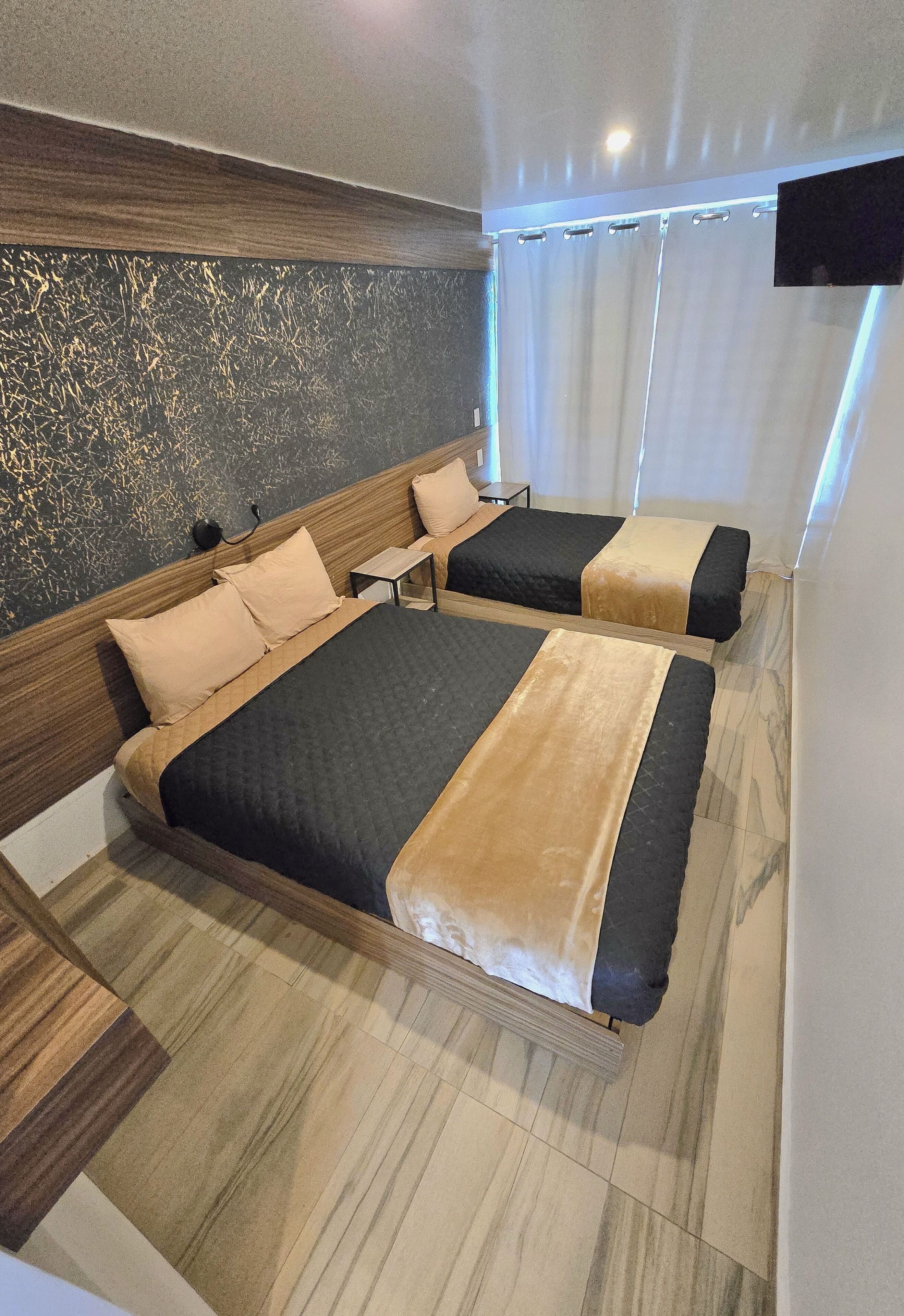 Comfort-huoneisto, näköala pihalle | Silitysrauta/-lauta, ilmainen Wi-Fi