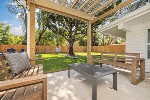 Terrace/patio - Sleeps 14 • Outdoor Patio • Firepit • Game Room (Fort Walton Beach)