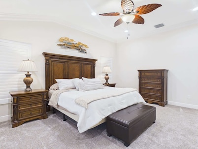 Luxury Golf & Waterfront Retreat with Golf Cart
