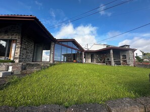 Exterior - Casa de Arte Nordeste (Pedreira)